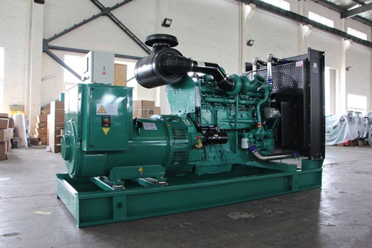 富蕴320kw康明斯柴油发电车出租组图片 富蕴320kw康明斯柴油发电车出租组图片