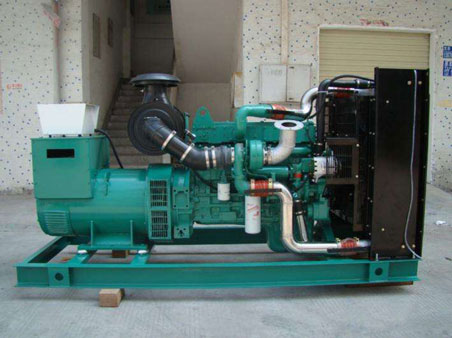 富蕴1100kw康明斯柴油发电机组图片 富蕴1100kw康明斯柴油发电机组图片